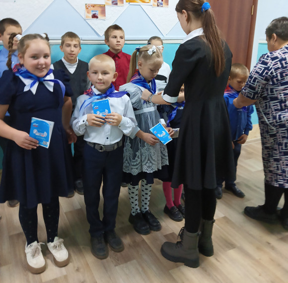 Церемония вступления в Орлята.